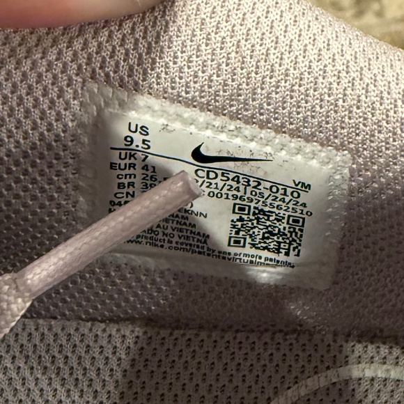 Nike Air Max Excee Size 9.5 - Picture 5 of 5